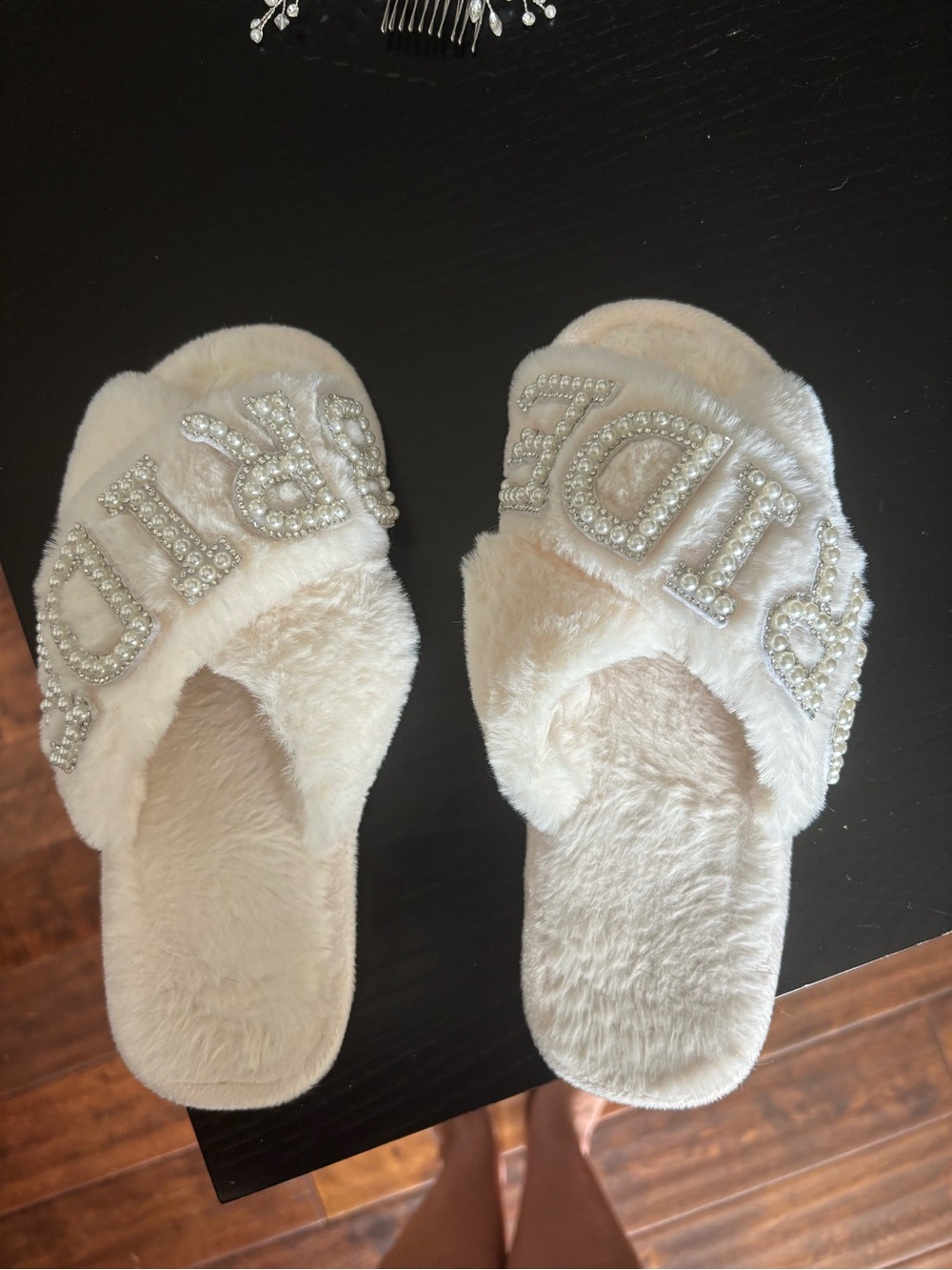 Crystal-Embellished Ivory Faux-Fur Slide Slippers